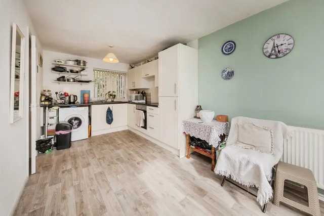 Photo 2 — Badger Avenue, Crewe, Cheshire, CW1