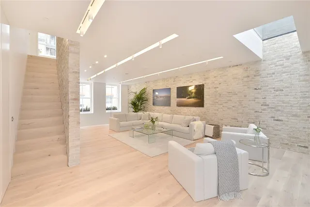 Photo 2 — Bingham Place, Marylebone, London, W1U 5AT