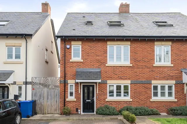 Elmore Drive, Harrow, HA3, photo 1