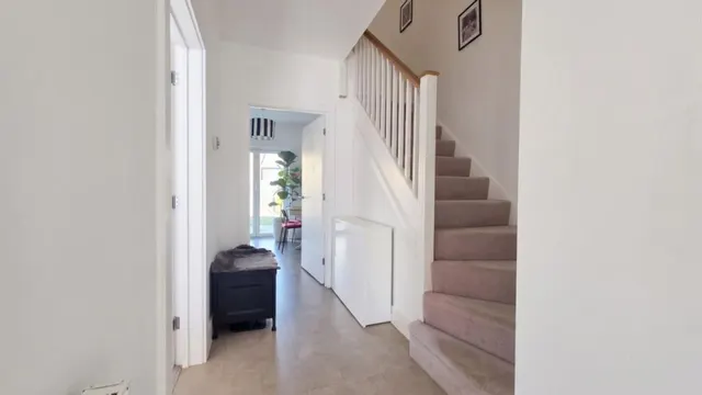 Stirling Close, Crowthorne, RG45, photo 2