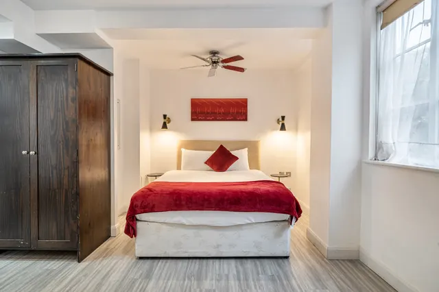 Photo 3 — Flat G02, 2 Roland Gardens, London
