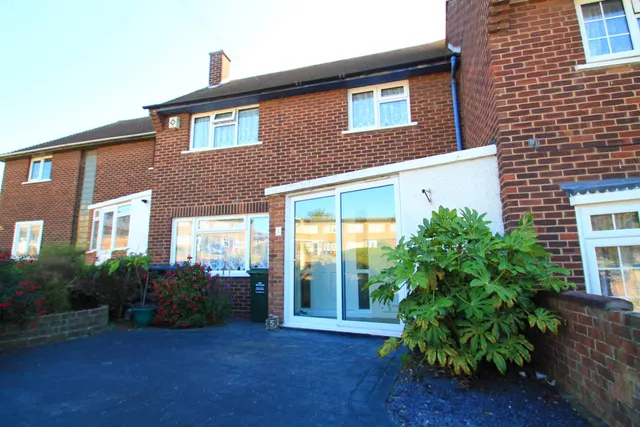 Trevithick Drive, Dartford, photo 1
