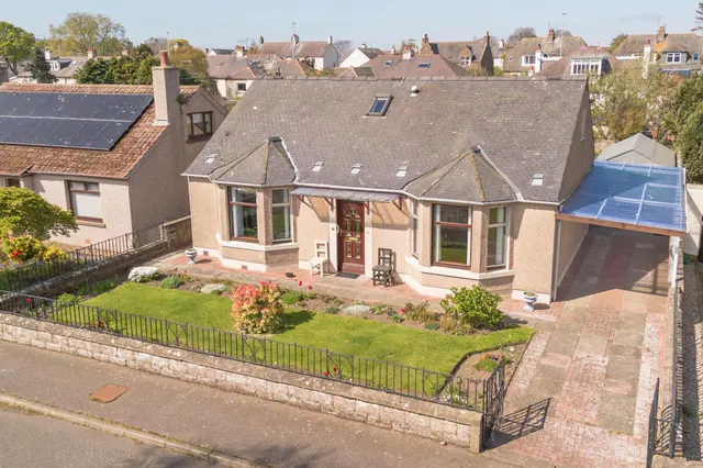 Caird Avenue, Montrose, DD10, photo 1