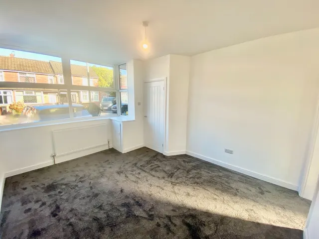 Oldham Avenue, Stockport, SK1, photo 2
