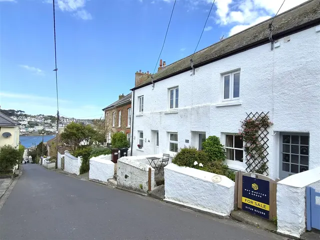 Fore Street, Polruan, photo 1