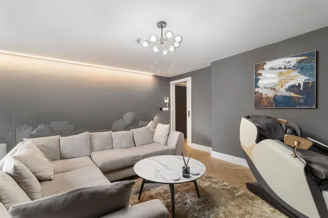 Cavendish Place, Bowdon, WA14, photo 2