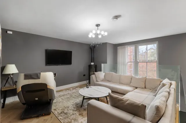Cavendish Place, Bowdon, WA14, photo 3