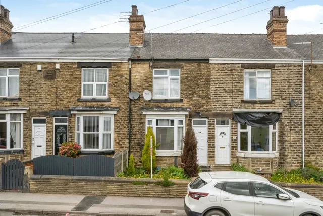 Station Road, Bolton-Upon-Dearne, Rotherham, photo 1