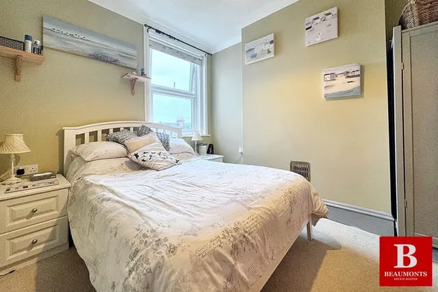 Photo 3 — Hythe Road, Brighton BN1 6JS