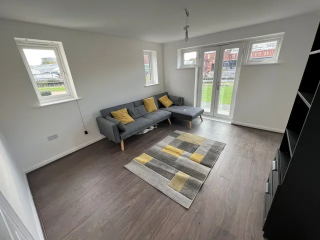 Photo 3 — Canal View, CV1