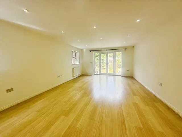 Photo 3 — Longwood Mews, Maidenhead, Berkshire, SL6 7GG