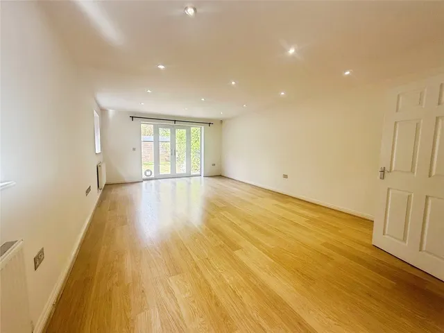 Photo 2 — Longwood Mews, Maidenhead, Berkshire, SL6 7GG