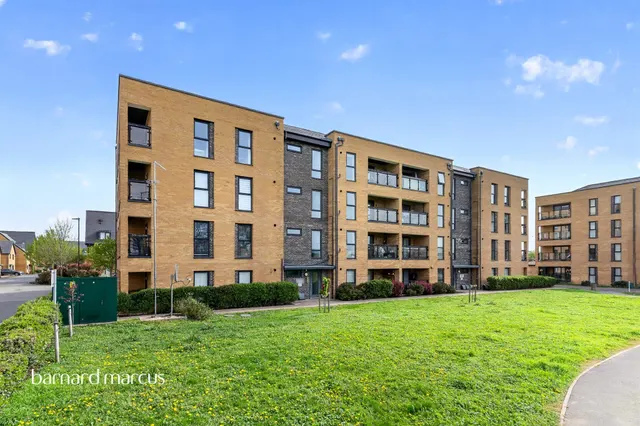 Tala Close, Surbiton, photo 1