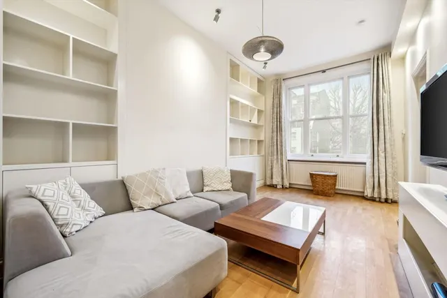 Earl's Court Square, Earls Court, SW5, photo 1