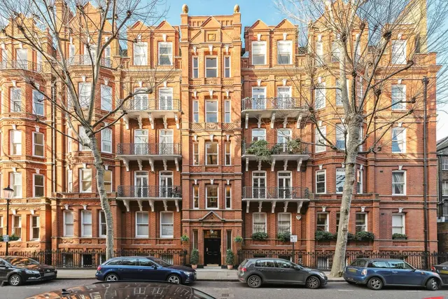 Earl's Court Square, Earls Court, SW5, photo 2