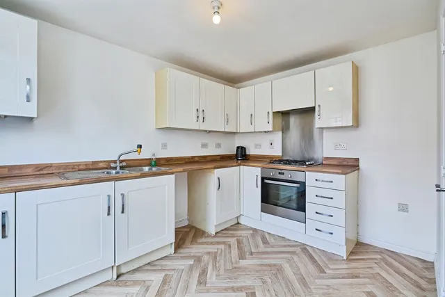 Lakelot Close, Willenhall, WV12, photo 3