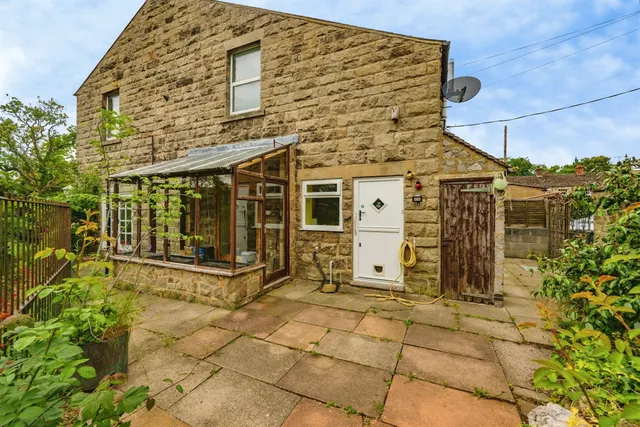 West View, Mayfield, Ashbourne, photo 1
