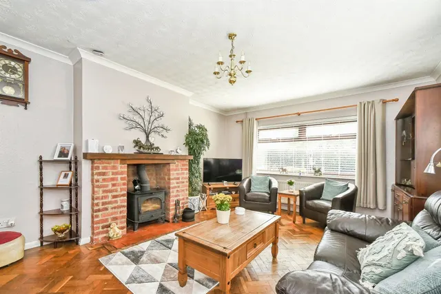Belmont Close, Swindon, SN3, photo 3