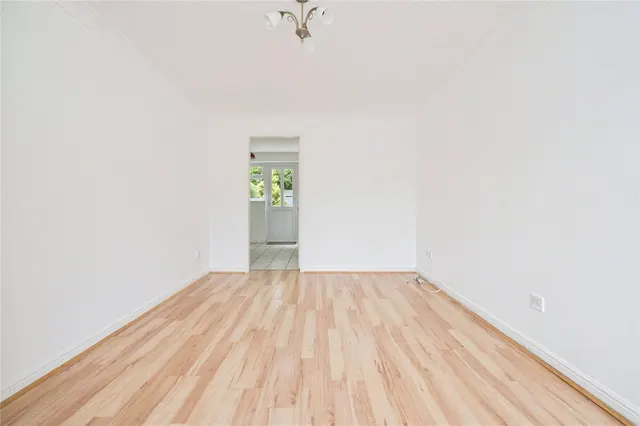 Unwin Close, Southampton, SO19, photo 2