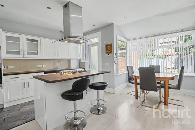 Kingston Road, Ilford, IG1, photo 3