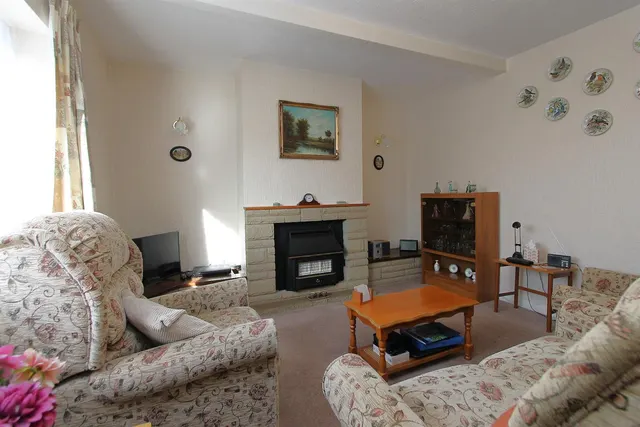 Photo 3 — Borough Crescent, Stourbridge