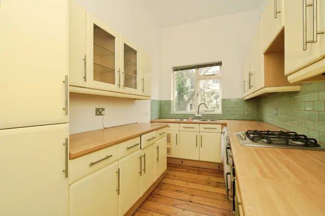 Photo 3 — Hova Villas, Hove