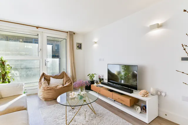 Station Road, Edgware, HA8, photo 1