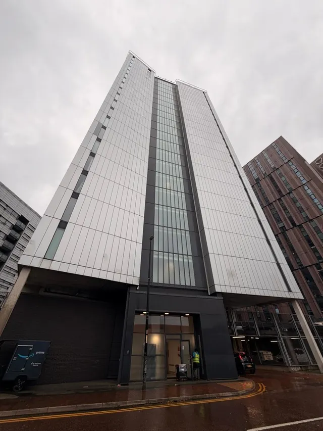 Millenium Tower, Salford Quays, M50, photo 1