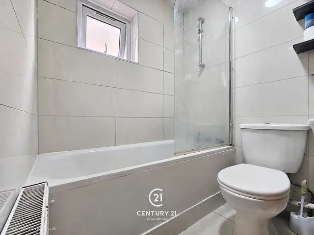 Upton Park Road, London, E7, photo 2