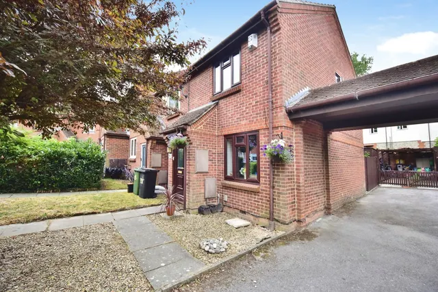The Quern, Maidstone, photo 1