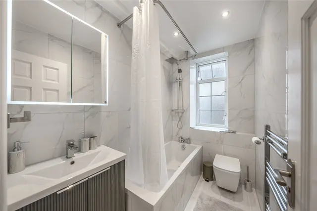 Photo 2 — Langford Court, Abbey Road, St John's Wood, London, NW8