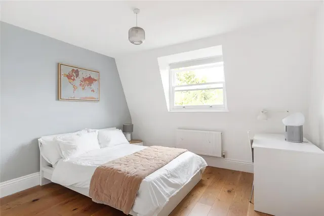 Photo 3 — Kennington Park Road, London, SE11