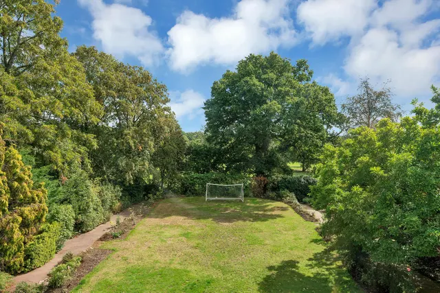 Brownhill Crescent, Rothley, LE7, photo 3