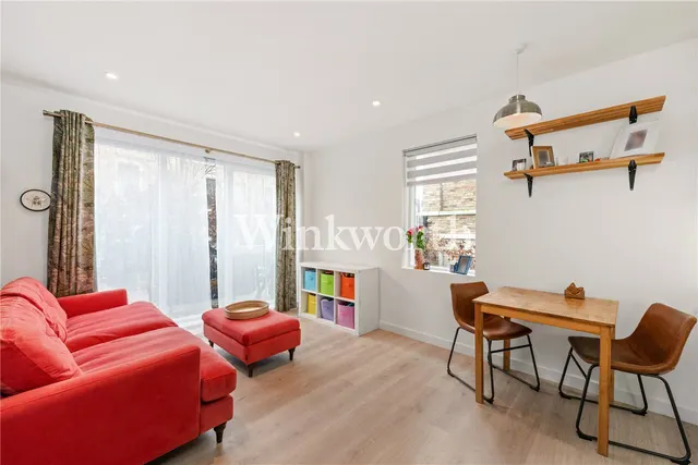 Apple Tree Road, London, N17, photo 1