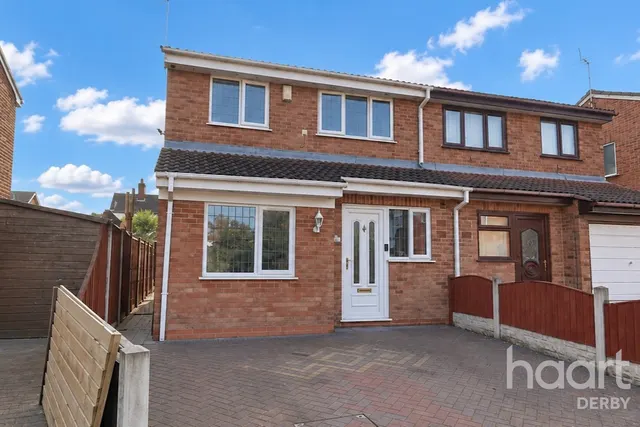 Kestrels Croft, Sinfin, DE24, photo 1