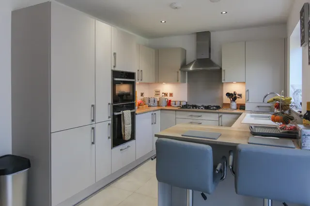 Heathpoult Road, Verwood, BH31, photo 3