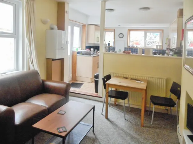 Priory Road, EX4, photo 3