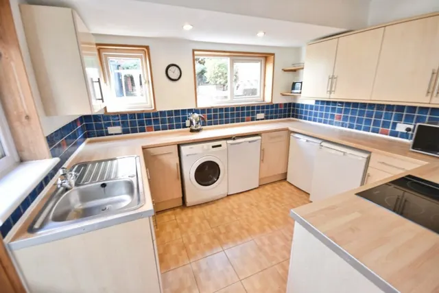 Priory Road, EX4, photo 2