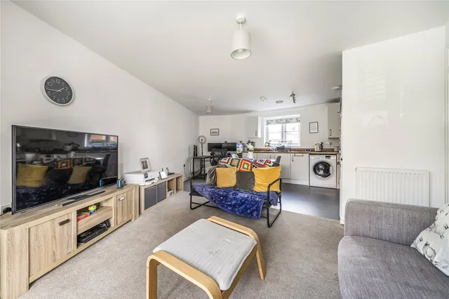 Elm Drive, Woodley, RG5, photo 3