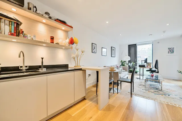 Faraday Road, London, W10, photo 1