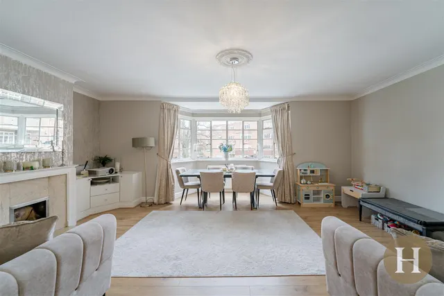 Viceroy Close, Birmingham, B5, photo 1