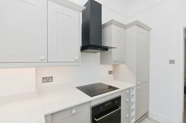 High Street, Westham, BN24, photo 3