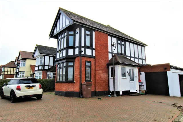 Wood View, Grays, Essex, RM17 5TF, photo 1