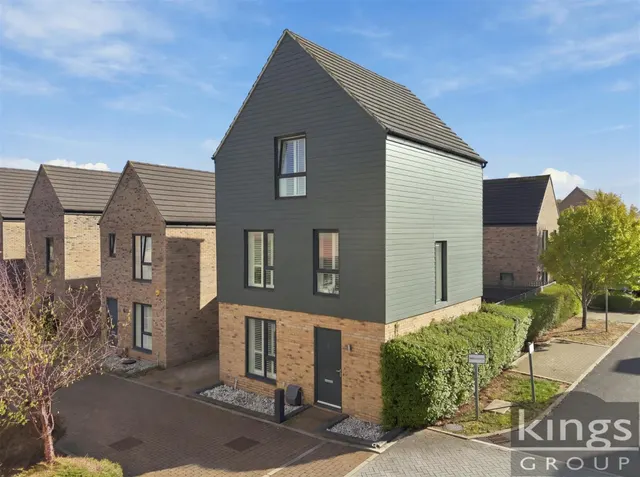Markwick Avenue, Cheshunt, photo 1