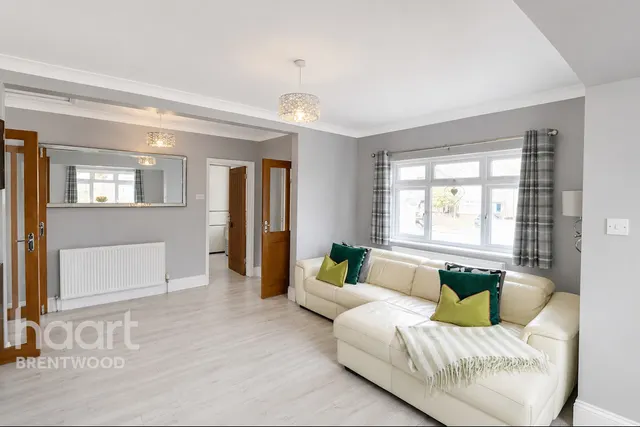 Mascalls Lane, Brentwood, CM14, photo 3