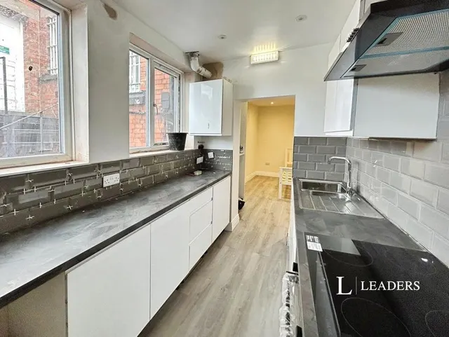 Market Place, Long Eaton, NG10, photo 2
