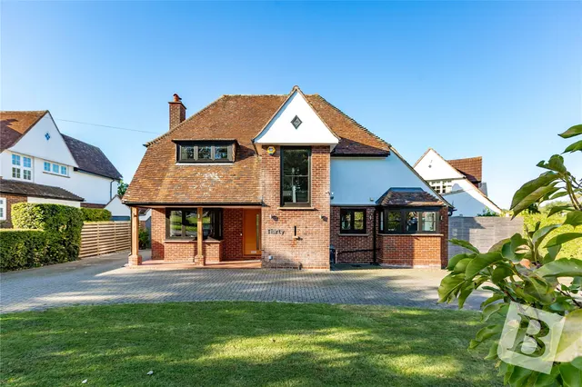 Hillside Walk, Brentwood, CM14, photo 1
