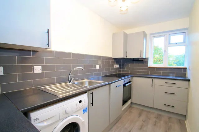 Pyegrove Chase, Bracknell, RG12, photo 2