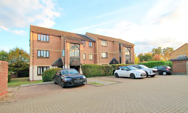 Pyegrove Chase, Bracknell, RG12, photo 1