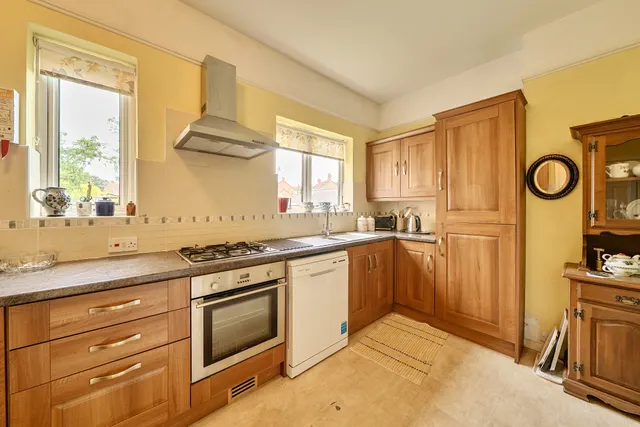 Photo 3 — Avenue Road, Leamington Spa, CV31